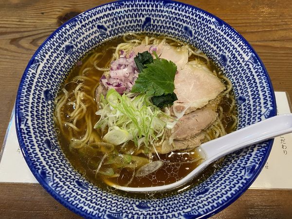 「醤油らぁめん 800円」@貝出汁らぁ麺 麺屋おお庭の写真