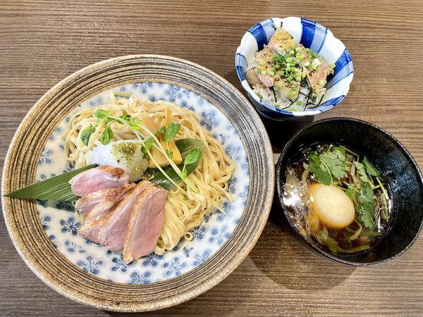 「鴨つけ麺大盛DX＋炙り豚丼」@㐂りん食堂の写真