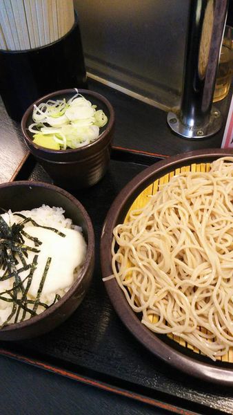 「温玉とろろ丼セット」@ゆで太郎 新川2丁目店の写真