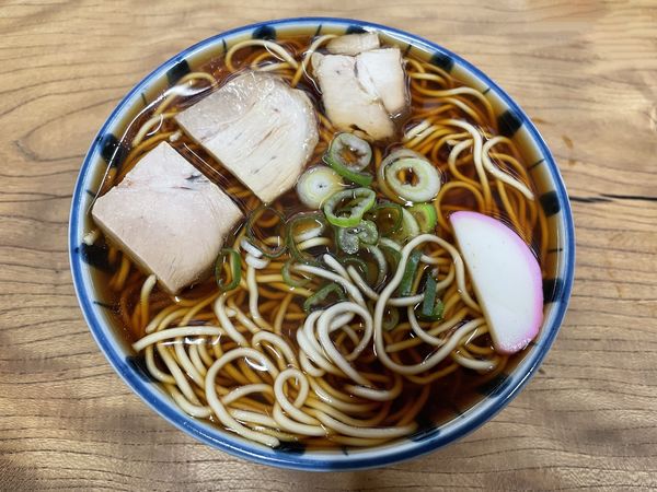 「中華そば500円」@丸デブ 総本店の写真