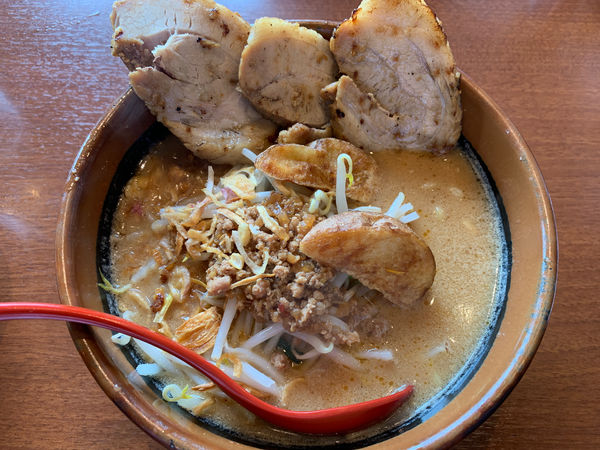 「北海道味噌 味噌漬け炙りチャーシュー麺」@麺場 田所商店 小田原店の写真