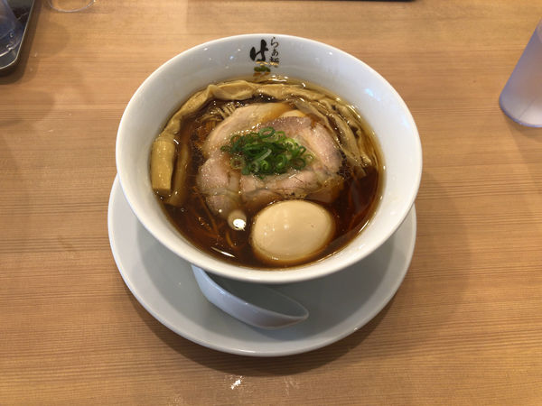 「特製醤油らぁ麺」@らぁ麺 はやし田 新宿本店の写真