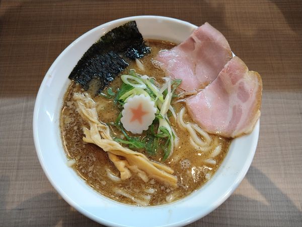 「濃厚煮干しラーメン（850円）」@東京ラーメンショーセレクション極み麺「まぐちゃんラーメン」 越谷店の写真
