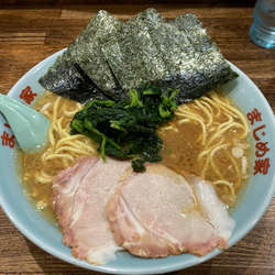 豚骨醤油ラーメン　中　麺固め