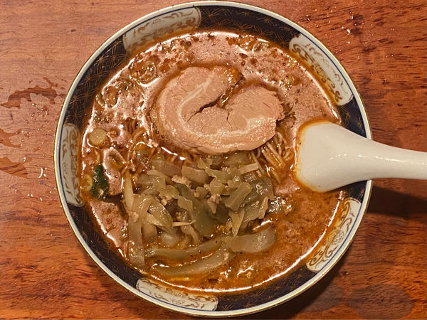 「搾菜坦々麺」@支那麺 はしご 銀座本店の写真