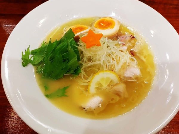 「鶏白湯/白　（＋味玉）」@麺や コリキの写真