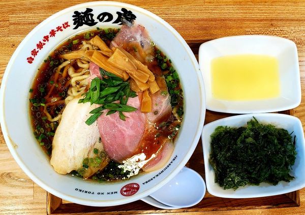 「しょうゆ中華そば(大盛)」@自家製中華そば 麺の虜の写真