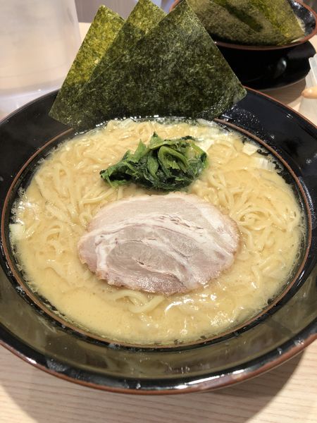 「ラーメン（特大盛り）」@横濱家系ラーメン 馬場壱家 白山道の写真