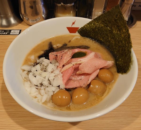 「蟹そば+燻製うずら(960円)」@crab台風。の写真