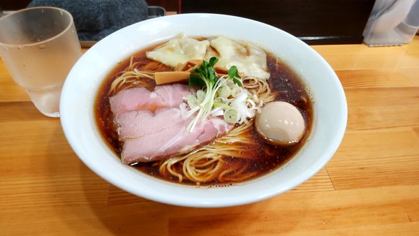 「特製中華そば醤油＋特盛」@中華そば こてつの写真