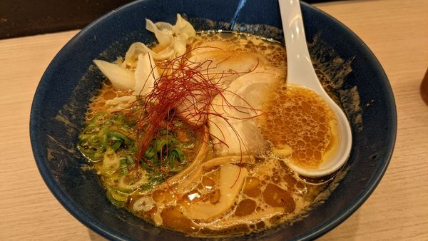 「純正味噌ラーメン820円」@らーめん しおじの写真