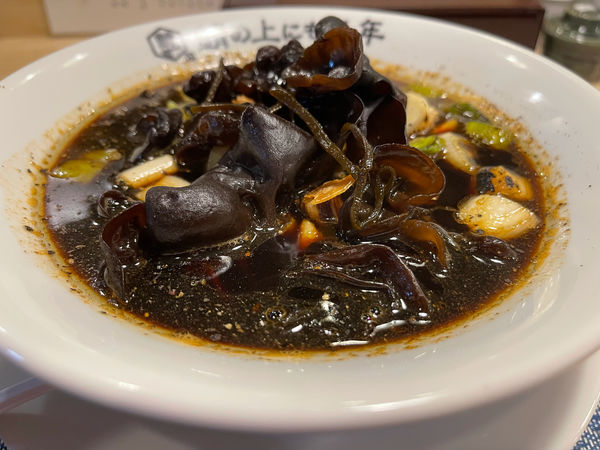 「ブラック」@麺屋 鯖の上にも三年の写真