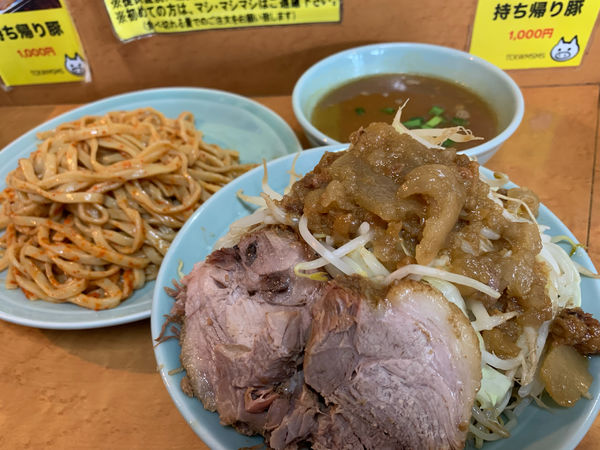 「だんだん辛くなる味噌つけ麺　ヤサイマシアブラマシマシ」@立川マシマシ ロイヤルスープの写真
