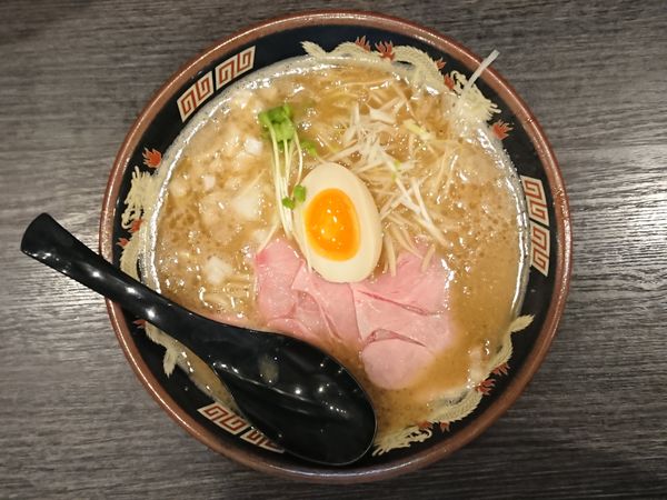 「魚豚骨ラーメン」@魚と豚と黒三兵 御徒町店の写真