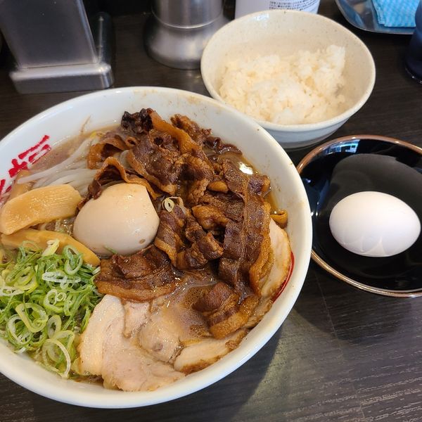 「肉玉SP(全部のせ)¥1220、小ごはん¥110」@徳島中華そば 徳福 神田店の写真