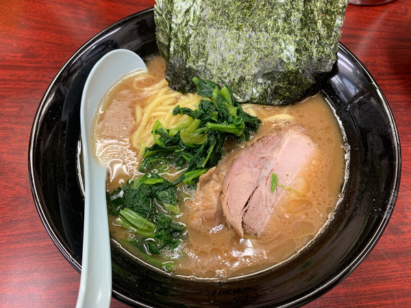 「ラーメン 並 かためこいめ」@横浜ラーメン武蔵家 菊名店の写真