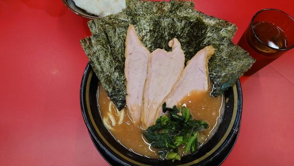 「チャーシュウ麺海苔　半ライス　持ち帰り無限にんにく」@IEKEI_TOKYO 王道家直系の写真