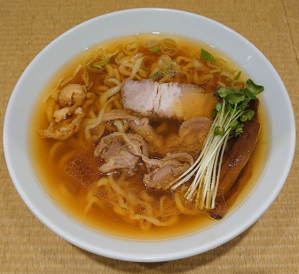 「親鶏中華そば(820円)」@手打 親鶏中華そば 綾川の写真