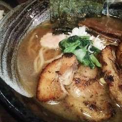 チャーシュー麺 980円＋ライス小 100円