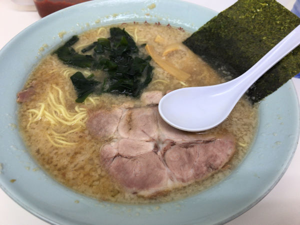 「ラーメン 並(アブラ多め、味濃いめ) 670円」@◯つばき食堂の写真