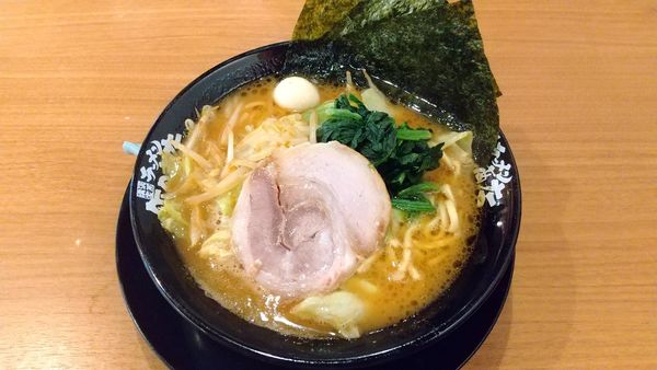 「味噌ラーメン800円」@町田商店 練馬土支田店の写真