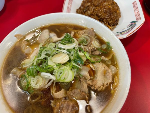 「中華そば(並)ヤキメシ1/2セット(1,150円)」@末廣ラーメン本舗 秋田駅前分店の写真