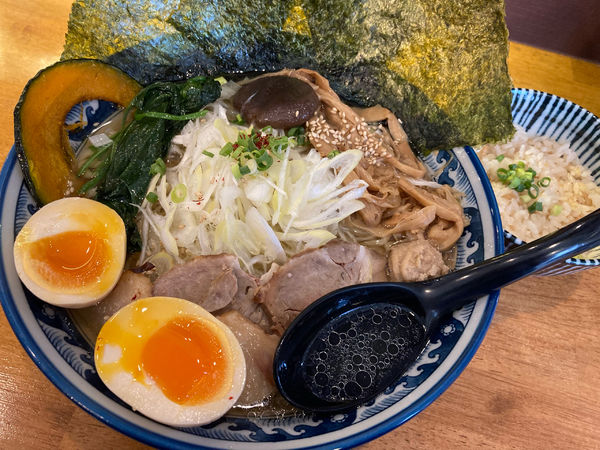 「特製ひのでやラーメン」@和風楽麺 四代目 ひのでや 大宮店の写真
