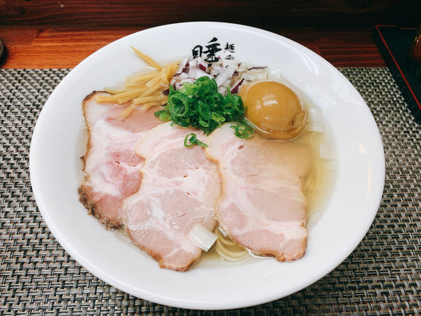 「貝出汁 塩+貝の炊き込みごはん付き」@麺や 睡蓮の写真