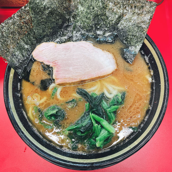 「ラーメン+三色丼」@IEKEI_TOKYO 王道家直系の写真