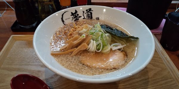 「背脂中華そば」@ラーメン 夢道の写真