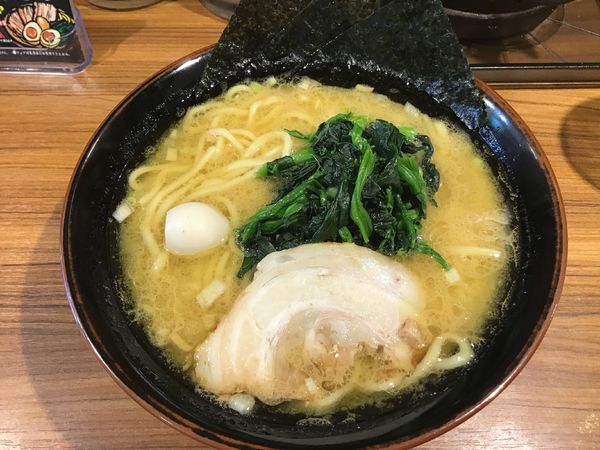 「豚骨醤油ラーメン並750円(11日壱角家の日で550円)」@横浜家系ラーメン 壱角家 松戸店の写真