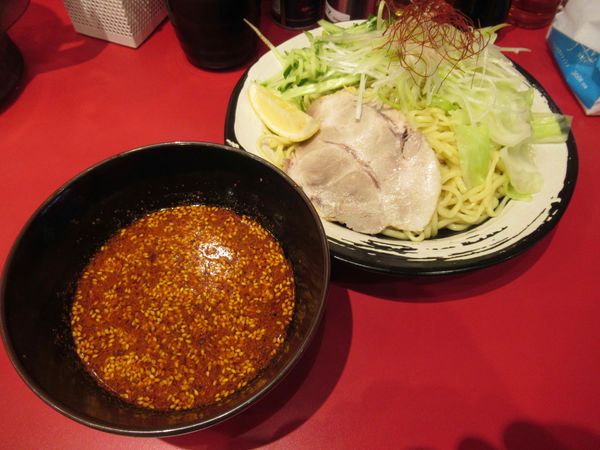 「【限定】冷やし辛つけ麺(880円)」@横浜家系ラーメン 八王子 大和家の写真