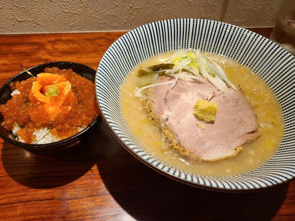 「味噌ラーメンと限定飯」@灼味噌らーめん 八堂八の写真