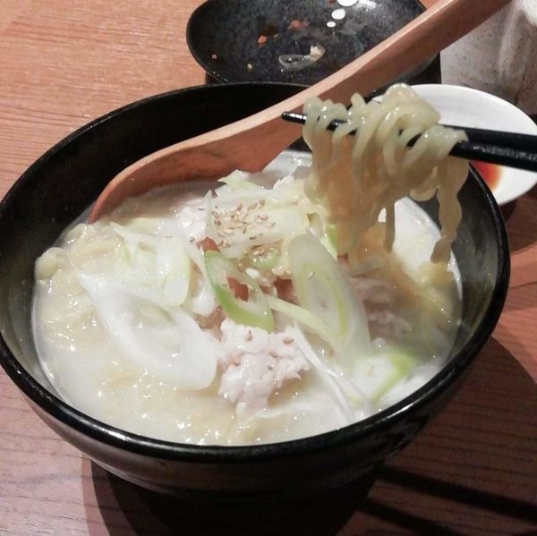 「特製とりラーメン」@博多うかい 博多駅前店の写真