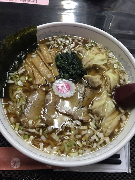 「ワンタン麺 特盛」@手打中華もめんの写真