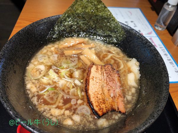 「１年１組(濃厚醤油らぁ麺　500円　開店サービス価格)」@らぅ麺がら喰楽学校 東口駅前店の写真