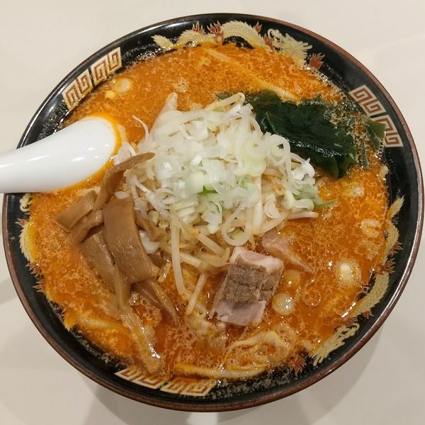 「激辛味噌らーめん大盛(大盛無料)」@北海道らーめん みそ熊 竹ノ塚店の写真