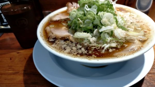 「背脂ネギ中華ラーメン」@煮干し中華そば 小松屋の写真