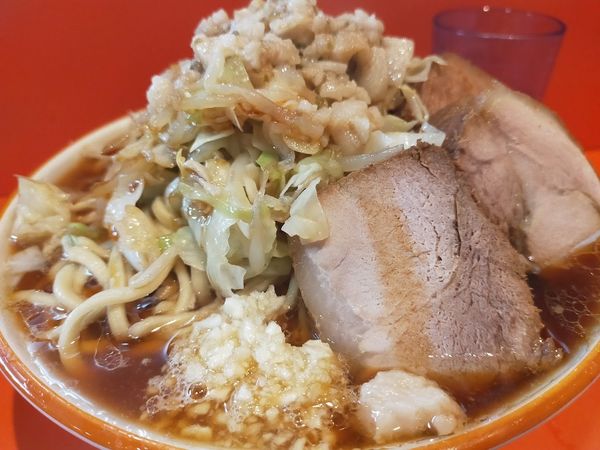 「大豚（麺固め・野菜・脂・にんにく）」@ラーメン二郎 仙川店の写真