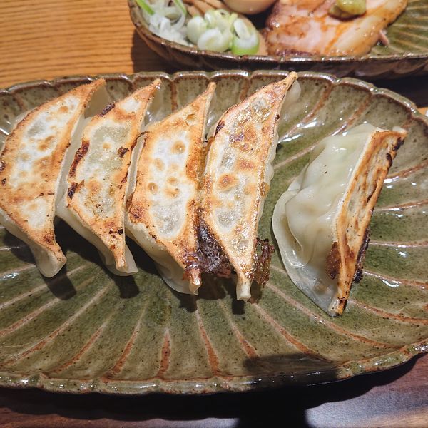 「味噌ラーメン850円、えびす550円、餃子350円他」@麺屋つくし 富山駅店の写真