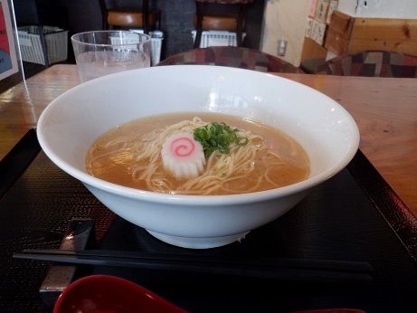 「塩ラーメン（素ラーメン）」@やまよこ鮮魚店 町田店の写真