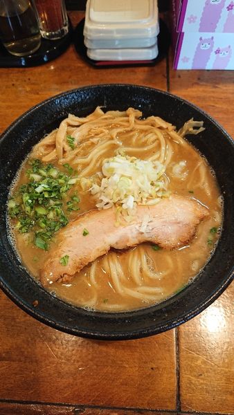 「濃厚魚介豚骨ラーメン」@はりけんラーメンの写真