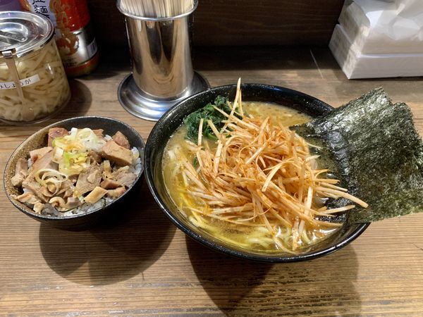 「中盛ネギラーメン＋チャーシューまぶし」@家系ラーメン クックらの写真