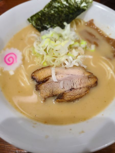 「豚骨煮干し」@中華蕎麦 萌芽の写真