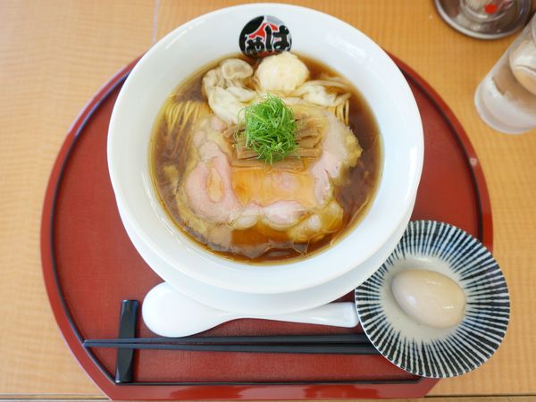 「醤油ワンタン麺＋味玉」@らーめん はやしの写真