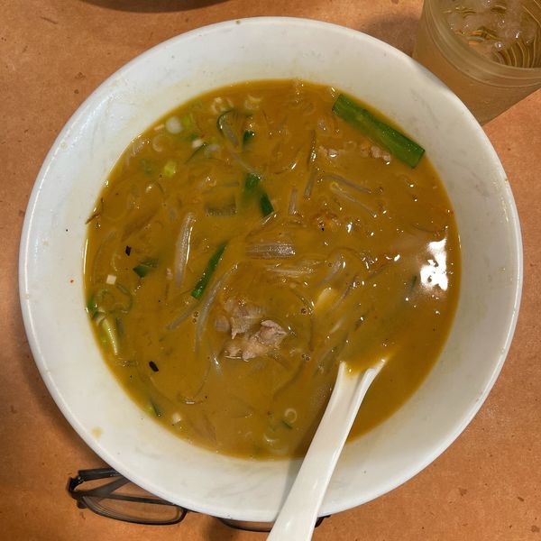 「にんにくラーメン」@ラーメン新世 本店の写真