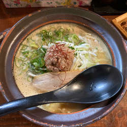 土鍋味噌豚骨　こってり