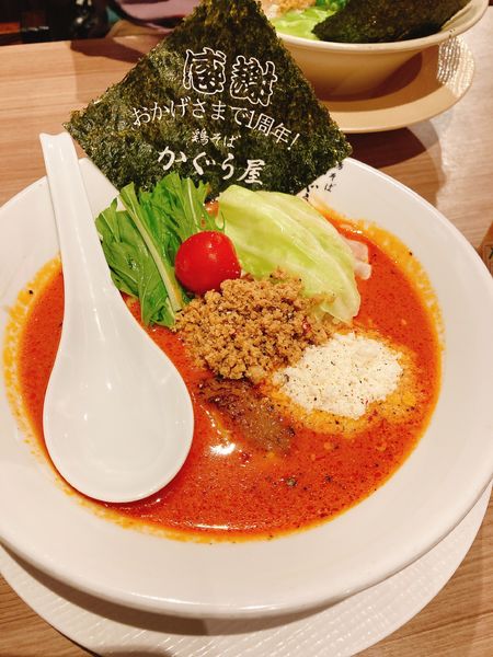 「完熟トマトの塩鶏そば」@鶏そば かぐら屋 西新宿店の写真