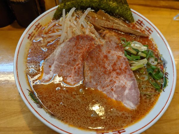 「辛いらぁめん」@なるめんの写真