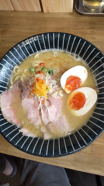 「特製鶏白湯塩ラーメン　￥１０５０円」@鶏に恋した日 八尾高美店の写真